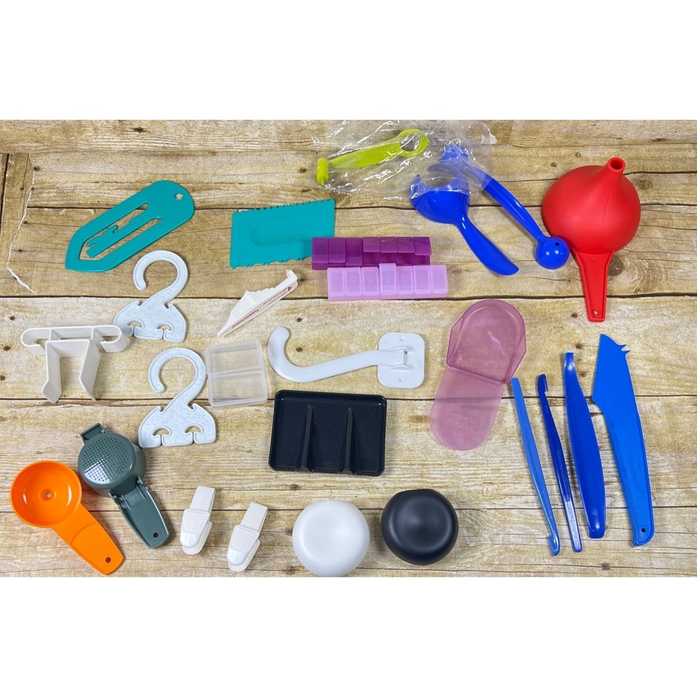 Lot of 26 Tupperware Gadgets Hostess Party Favor Giveaways  Salt and Pepper NEW